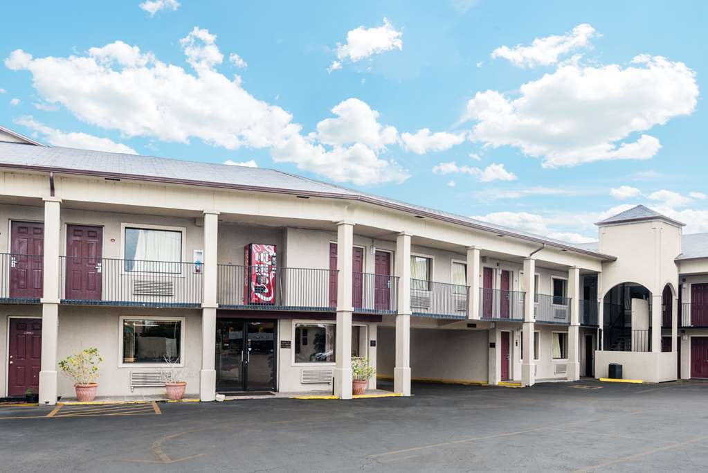 Motel Super 8 By Wyndham San Antonio Pearl District Downtown Zewnętrze zdjęcie